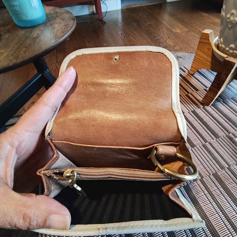 Coach Leather Cream Bucket Bag With Matching Wallet - Picture 9 of 10